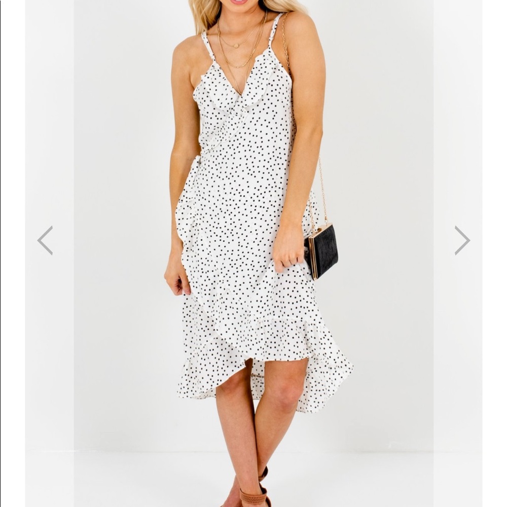 Spot The Difference White Knee-Length Dress